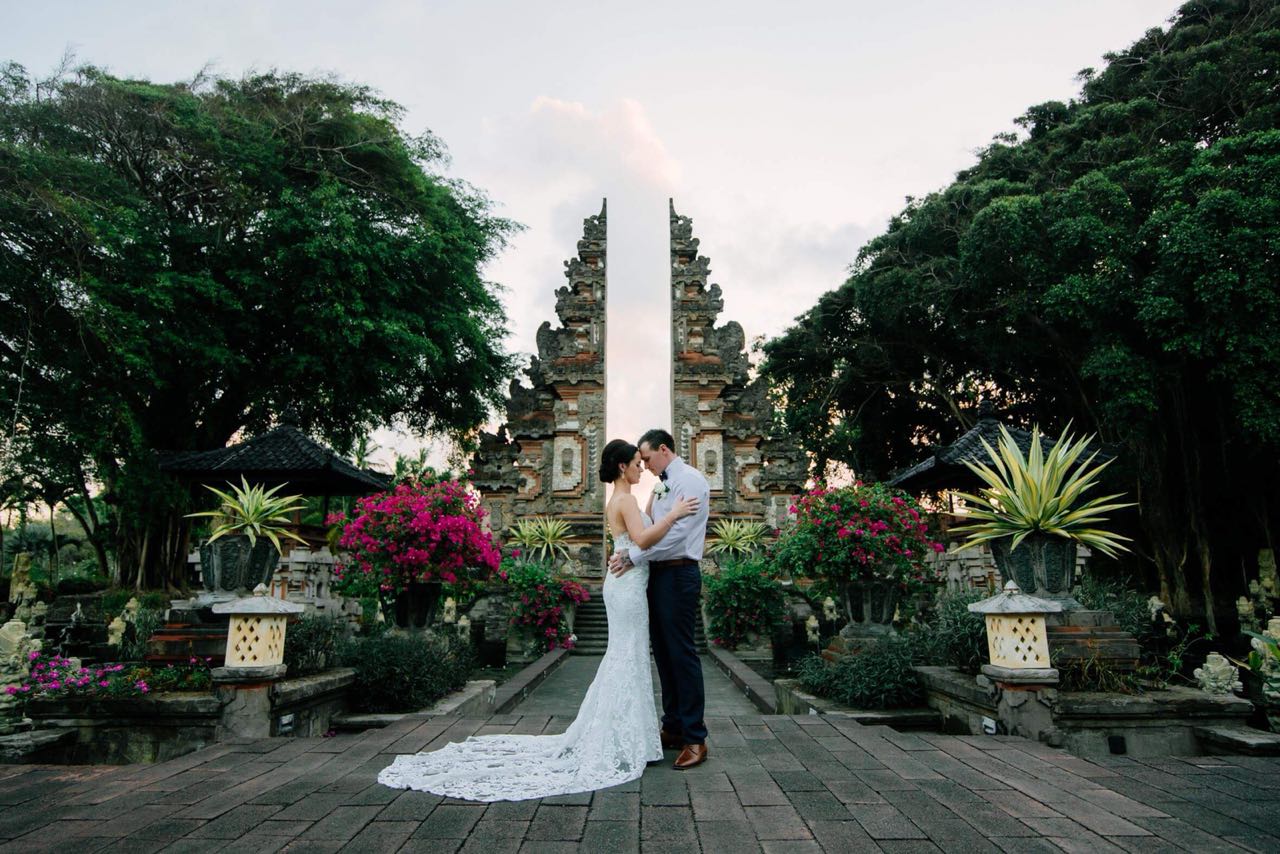 (c) Balimoonwedding.com